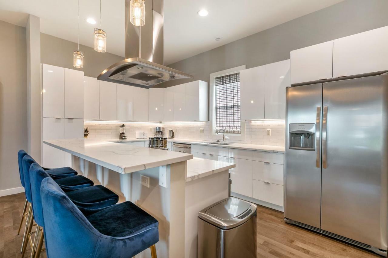 Stunning 4 Bedroom Townhouse In Mid *