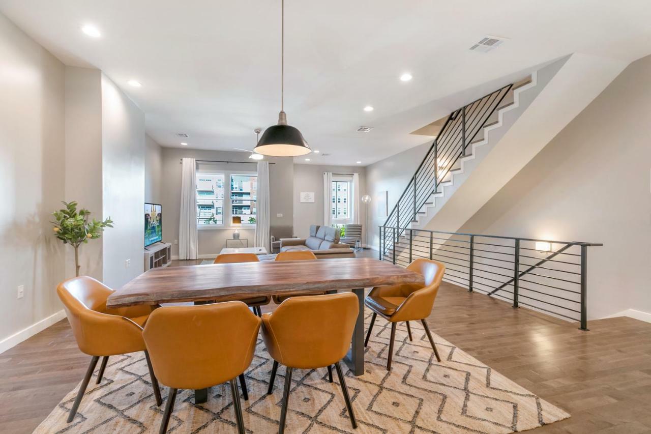 Stunning 4 Bedroom Townhouse In Mid