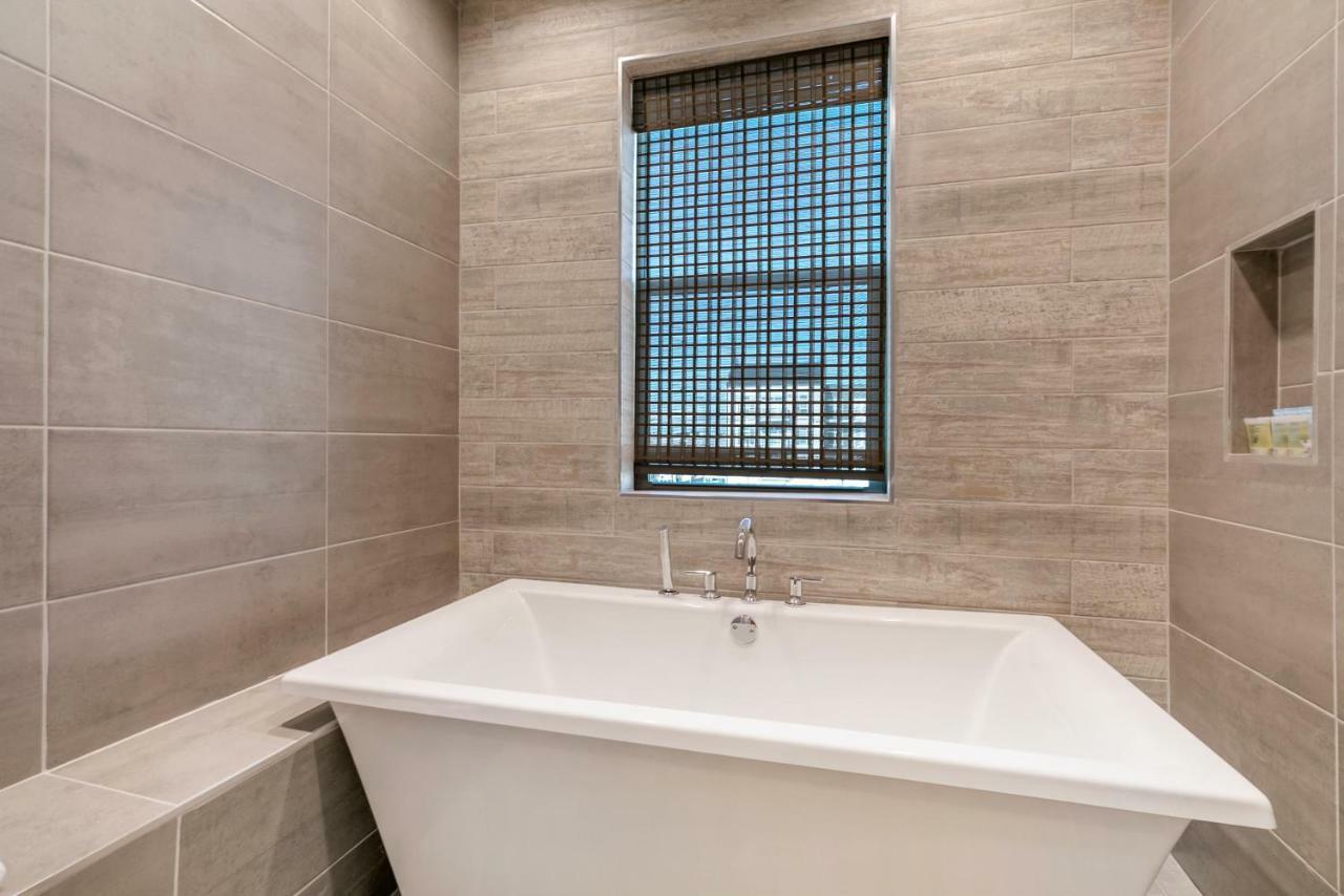 Holiday home Stunning 4 Bedroom Townhouse In Mid New Orleans