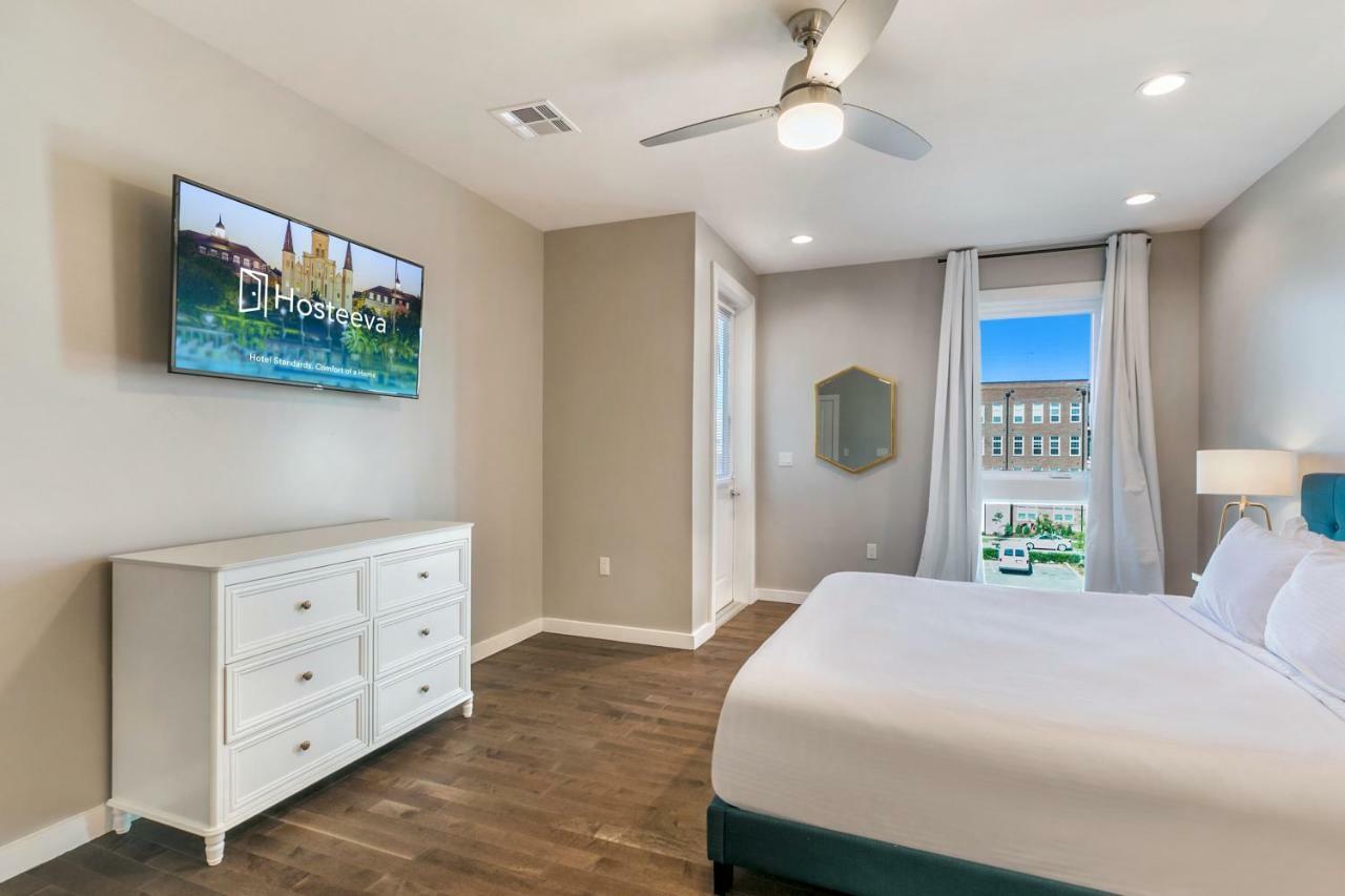 Stunning 4 Bedroom Townhouse In Mid